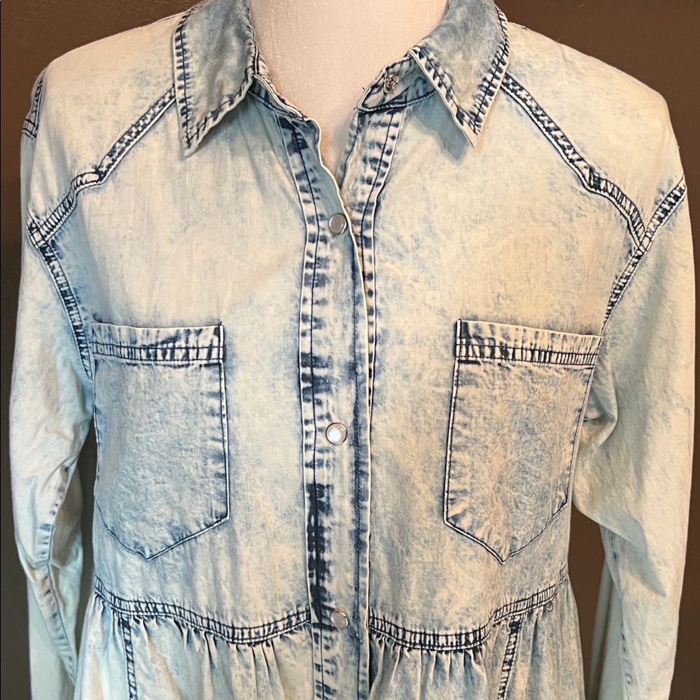BIBI* Chambray Pearl Snap Western Peplum Shirt - Picture 3 of 16